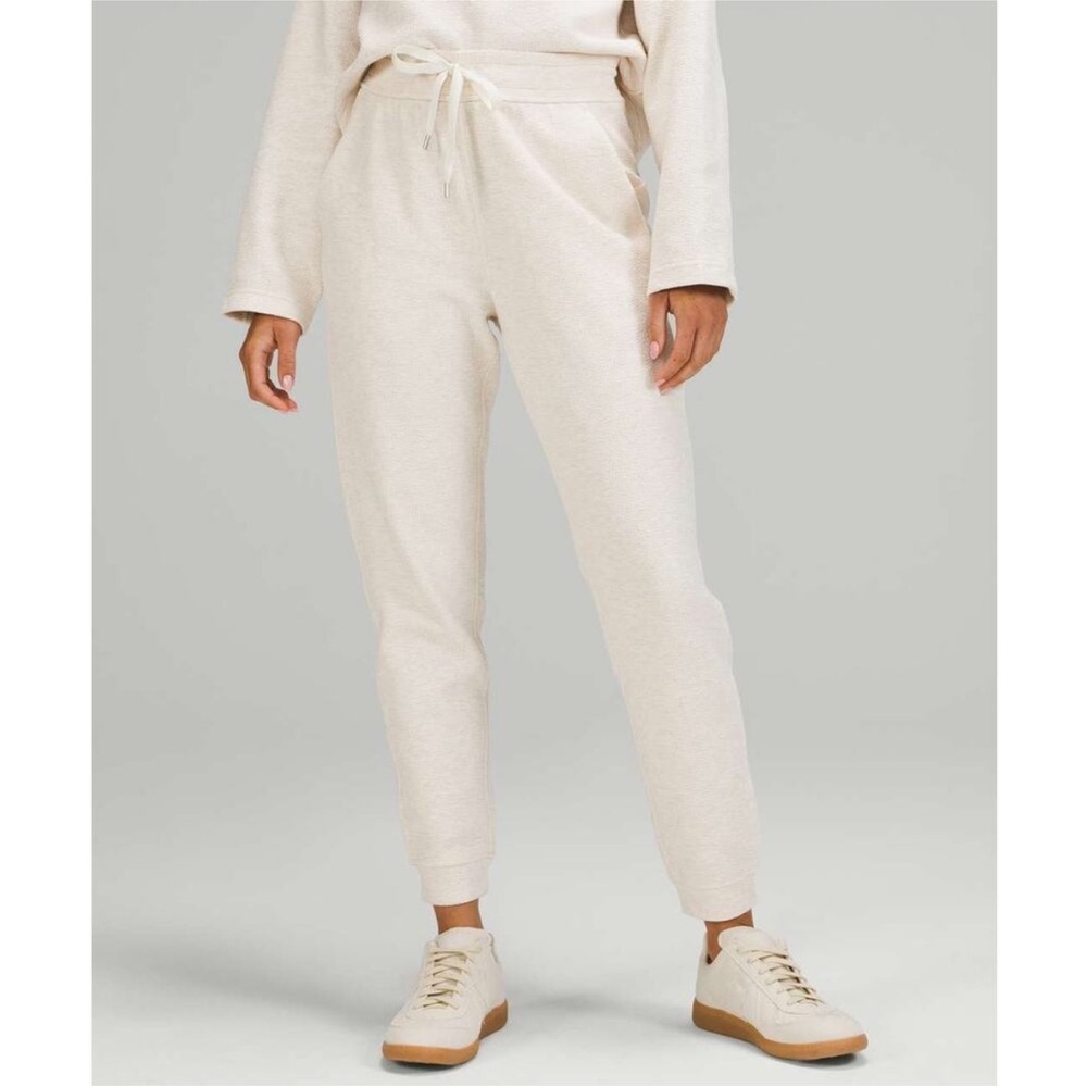 Lululemon Textured High-Rise Joggers Cream